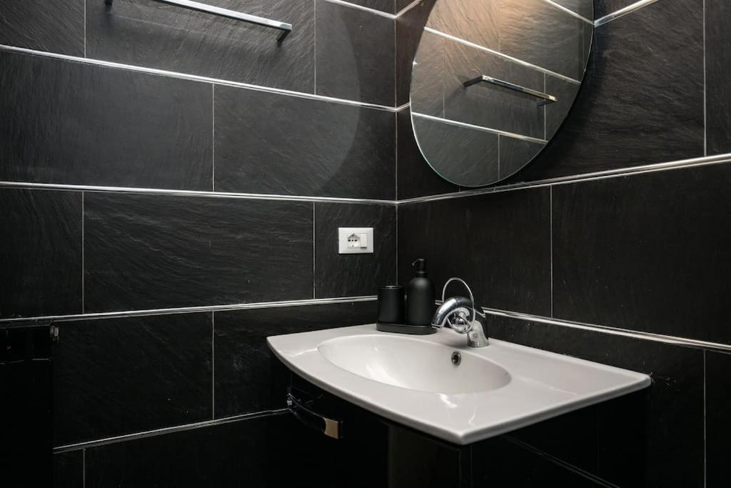 Wonderfull Two Floors Apartment Navigli Milán Exterior foto