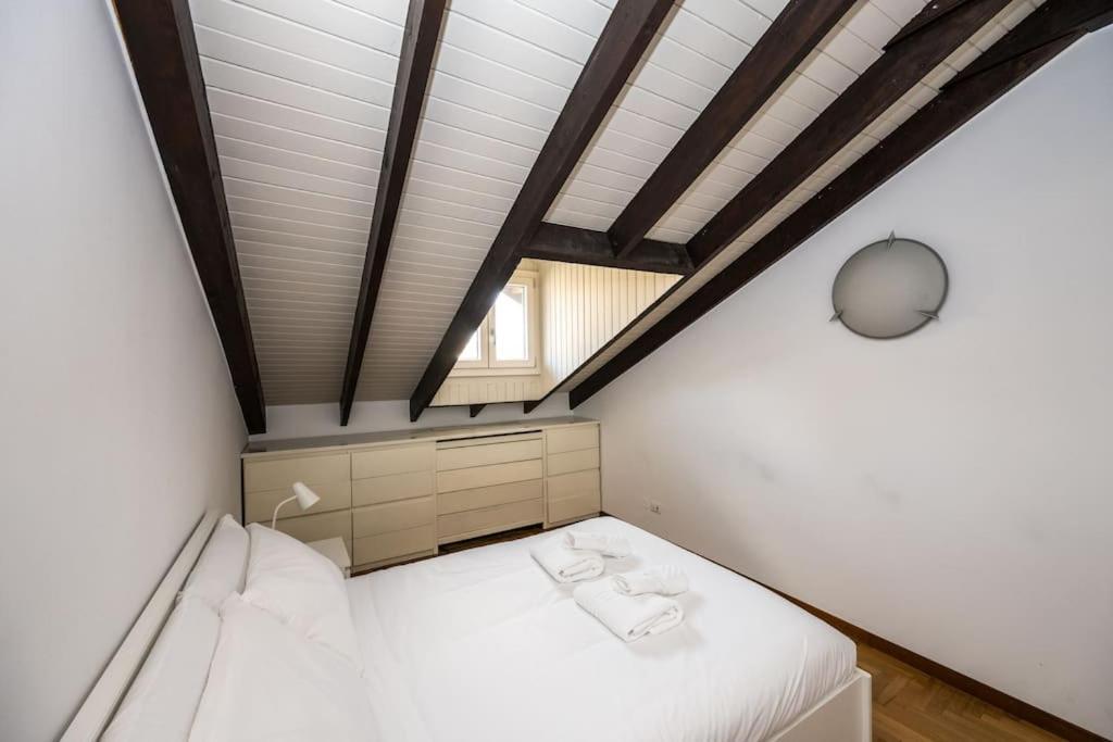 Wonderfull Two Floors Apartment Navigli Milán Exterior foto